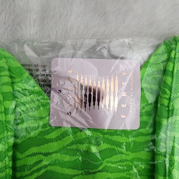 NEw Savage x Fenty Curvy All Over Me Lace Bandeau Bralette Green Tea 1X - Picture 8 of 10